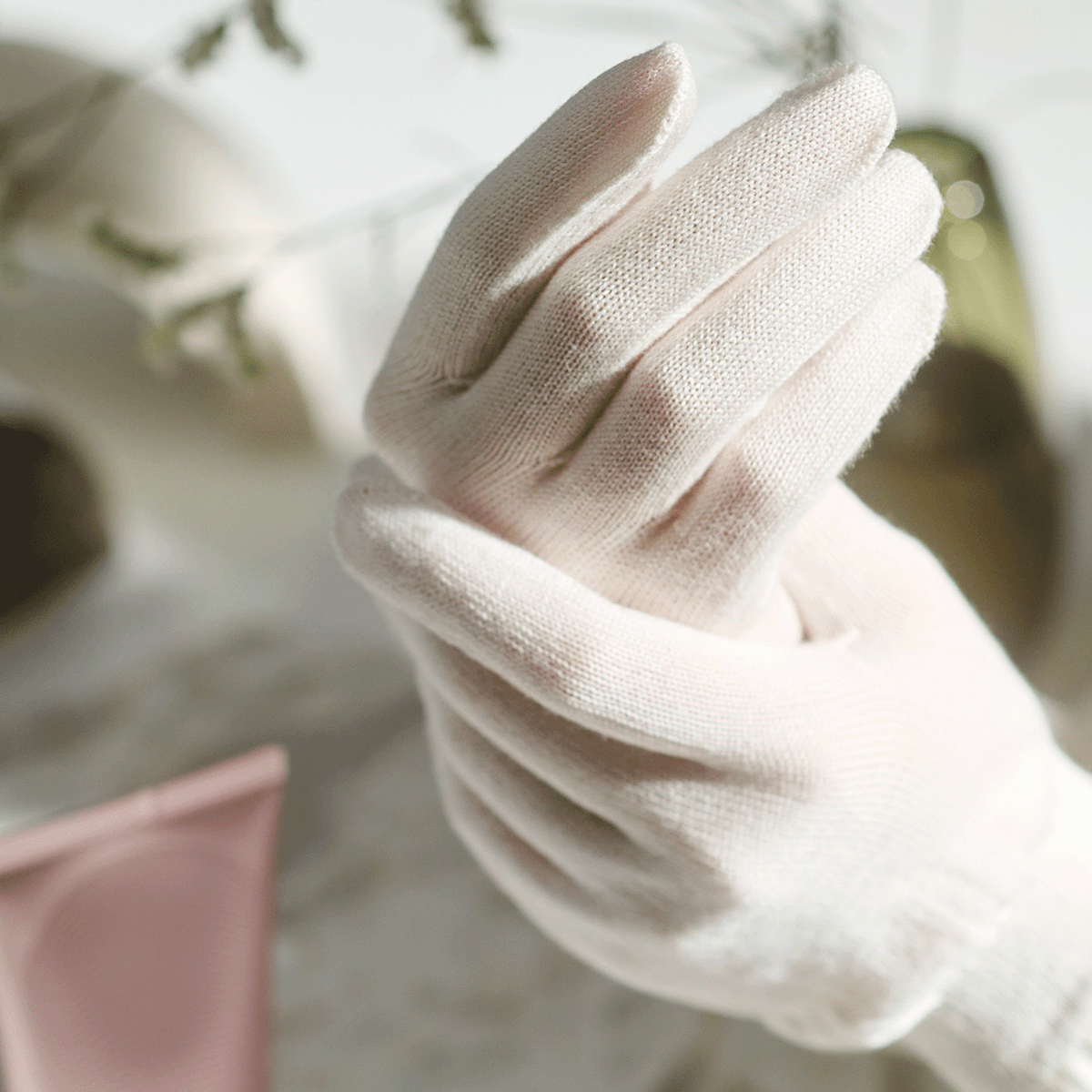 Sensai - Cellular Performance Treatment Gloves